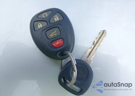 2008 Chevrolet Suburban 1500 Lt z USA, uszkodzony, nr VIN 1GNFC160X8R252335